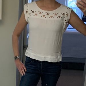 Ella Moss 3D cutout top